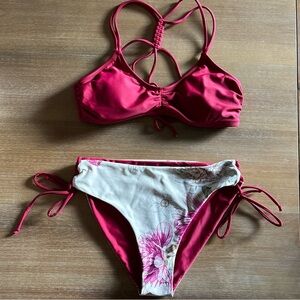 CUPSHE 2-pc Bikini Set Braided Straps
Reversible Floral Bottom, Dark Pink, S